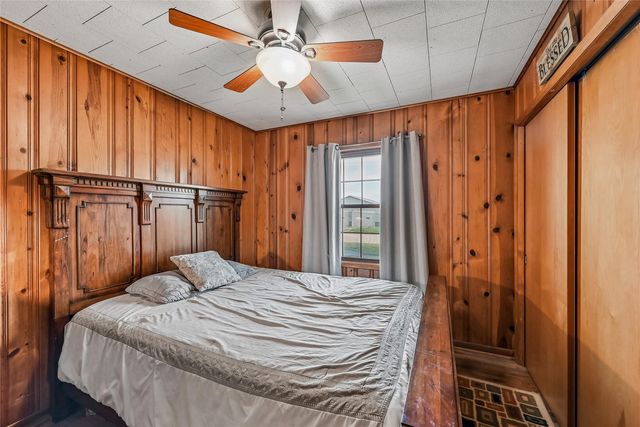 305 Main Street, Palo, IA 52324
