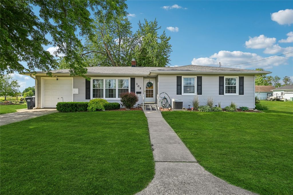 305 Main Street, Palo, IA 52324