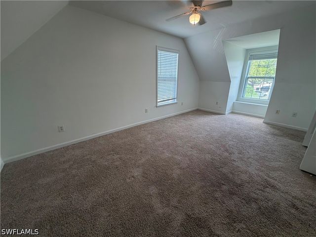 250 Leawood CIR, Naples, FL 34104