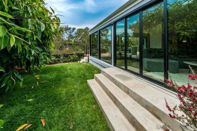 1402 Rodeo Drive, La Jolla, CA 92037