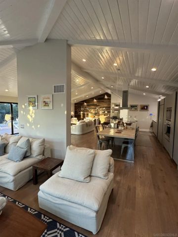 1402 Rodeo Drive, La Jolla, CA 92037