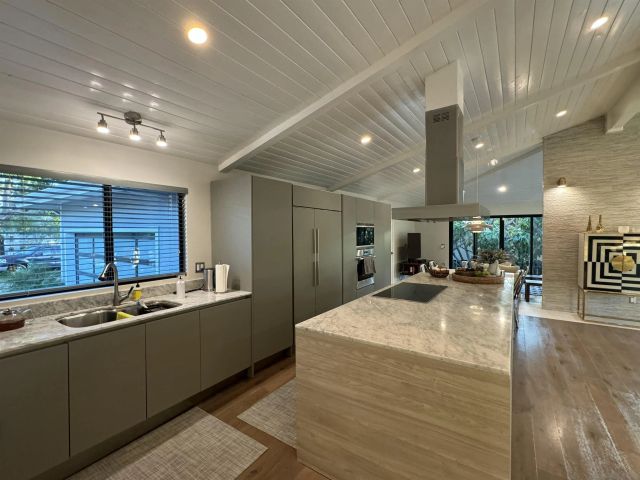 1402 Rodeo Drive, La Jolla, CA 92037