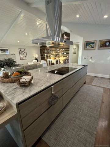 1402 Rodeo Drive, La Jolla, CA 92037