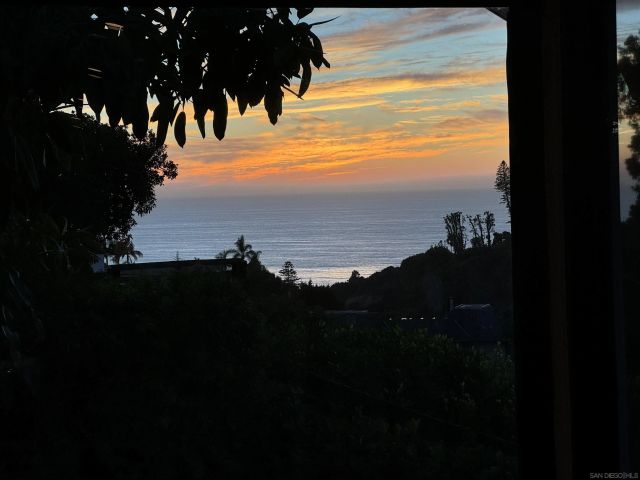 1402 Rodeo Drive, La Jolla, CA 92037