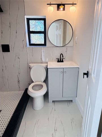 105 NW 28th Way, Fort Lauderdale, FL 33311