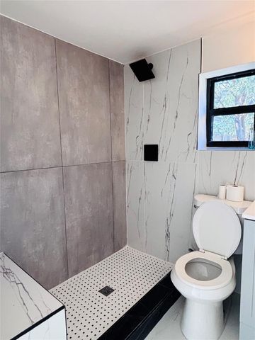 105 NW 28th Way, Fort Lauderdale, FL 33311