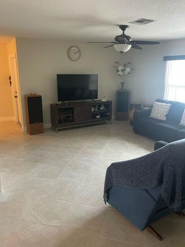 119 Seagull Court, Royal Palm Beach, FL 33411