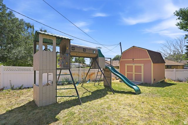 1045 PEACH DR, Ogden, UT 84404