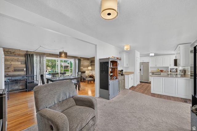 1045 PEACH DR, Ogden, UT 84404