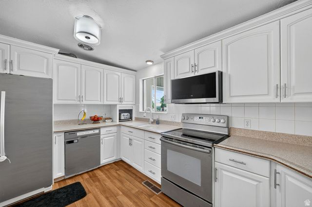 1045 PEACH DR, Ogden, UT 84404