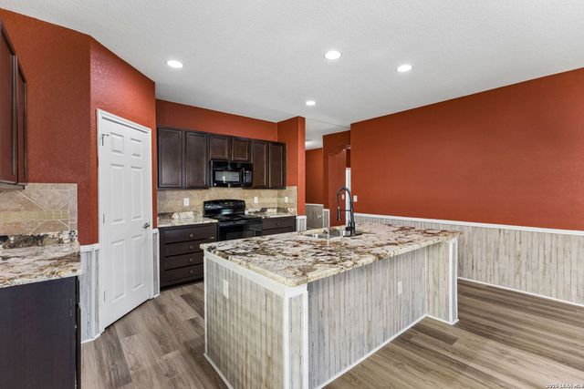 7103 AZALEA SQ, San Antonio, TX 78218