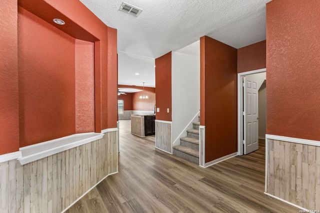 7103 AZALEA SQ, San Antonio, TX 78218