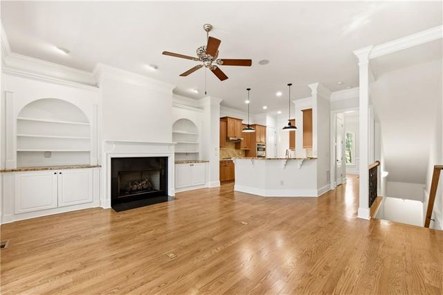 1063 Pearl Point, Atlanta, GA 30328