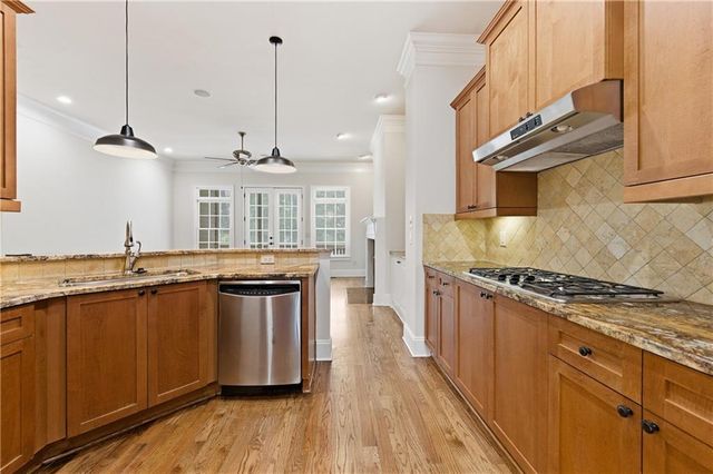 1063 Pearl Point, Atlanta, GA 30328