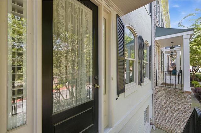 1063 Pearl Point, Atlanta, GA 30328