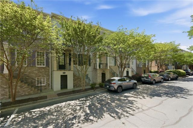 1063 Pearl Point, Atlanta, GA 30328