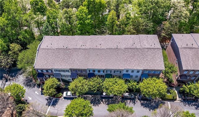 1063 Pearl Point, Atlanta, GA 30328