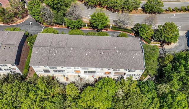 1063 Pearl Point, Atlanta, GA 30328
