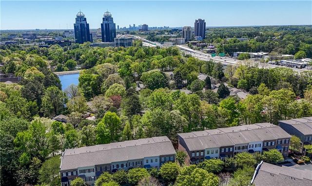 1063 Pearl Point, Atlanta, GA 30328