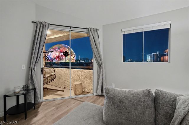 230 East Flamingo Road 422, Las Vegas, NV 89169