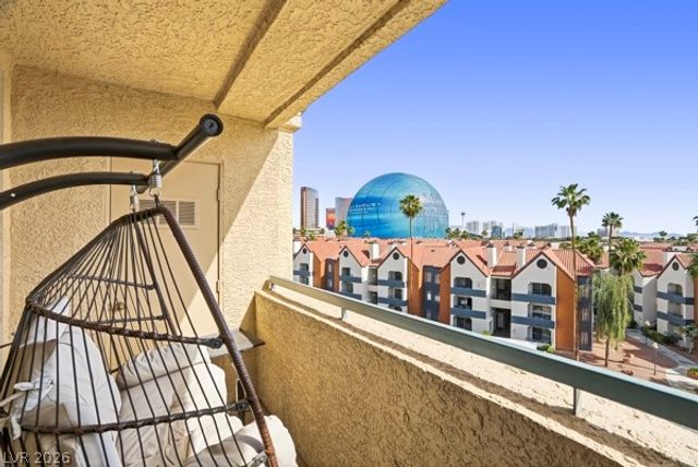230 East Flamingo Road 422, Las Vegas, NV 89169