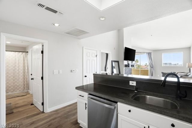 230 East Flamingo Road 422, Las Vegas, NV 89169