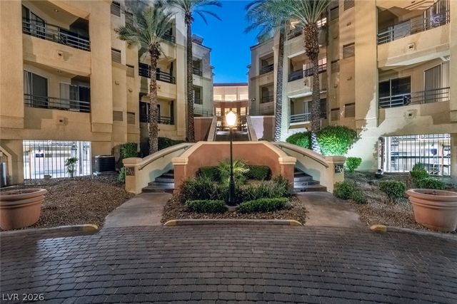 230 East Flamingo Road 422, Las Vegas, NV 89169