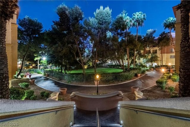 230 East Flamingo Road 422, Las Vegas, NV 89169