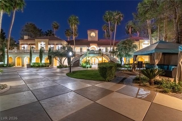 230 East Flamingo Road 422, Las Vegas, NV 89169