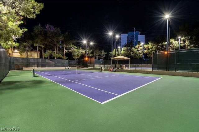 230 East Flamingo Road 422, Las Vegas, NV 89169