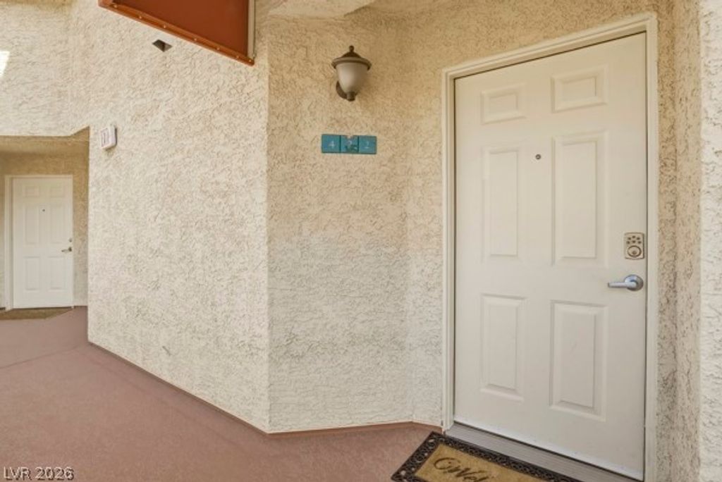 230 East Flamingo Road 422, Las Vegas, NV 89169