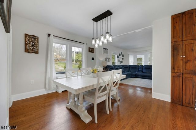 172 Yawpo Ave, Oakland Boro, NJ 07436