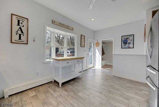 172 Yawpo Ave, Oakland Boro, NJ 07436