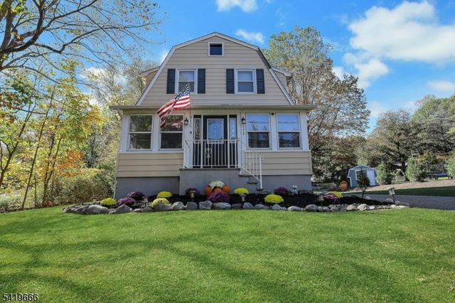 172 Yawpo Ave, Oakland Boro, NJ 07436