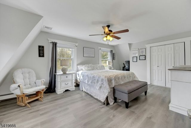 172 Yawpo Ave, Oakland Boro, NJ 07436