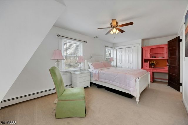 172 Yawpo Ave, Oakland Boro, NJ 07436