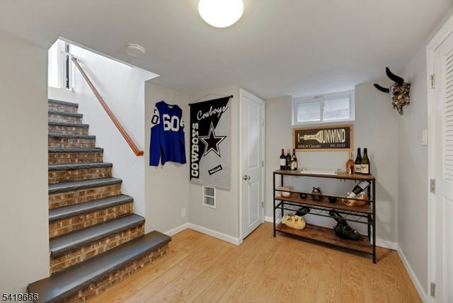 172 Yawpo Ave, Oakland Boro, NJ 07436