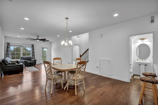 2013 Cool Springs Dr, Bethel Park, PA 15234