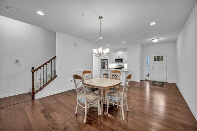 2013 Cool Springs Dr, Bethel Park, PA 15234