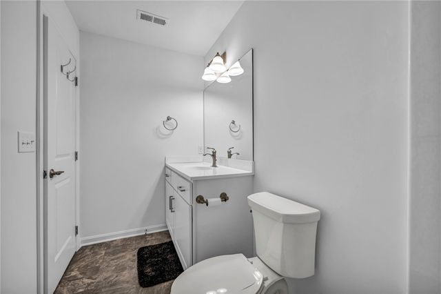 2013 Cool Springs Dr, Bethel Park, PA 15234