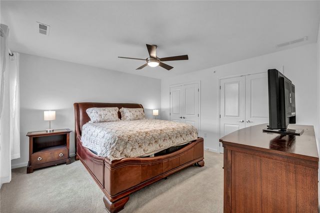 2013 Cool Springs Dr, Bethel Park, PA 15234