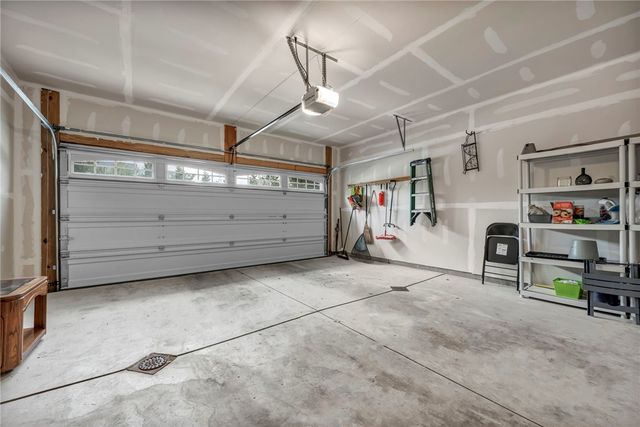 2013 Cool Springs Dr, Bethel Park, PA 15234
