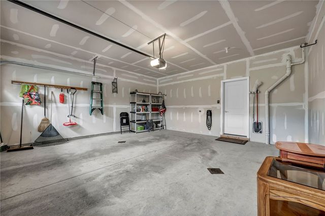 2013 Cool Springs Dr, Bethel Park, PA 15234