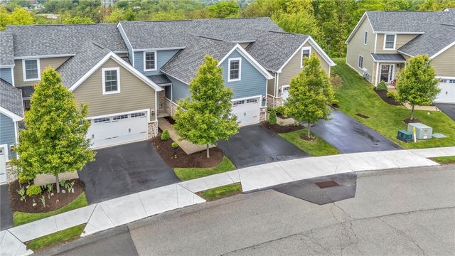 2013 Cool Springs Dr, Bethel Park, PA 15234