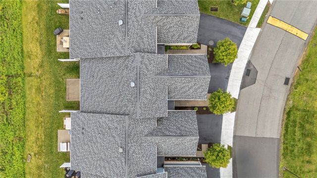 2013 Cool Springs Dr, Bethel Park, PA 15234