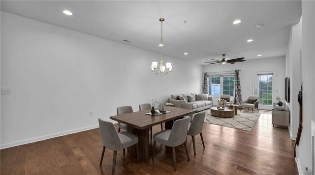 2013 Cool Springs Dr, Bethel Park, PA 15234