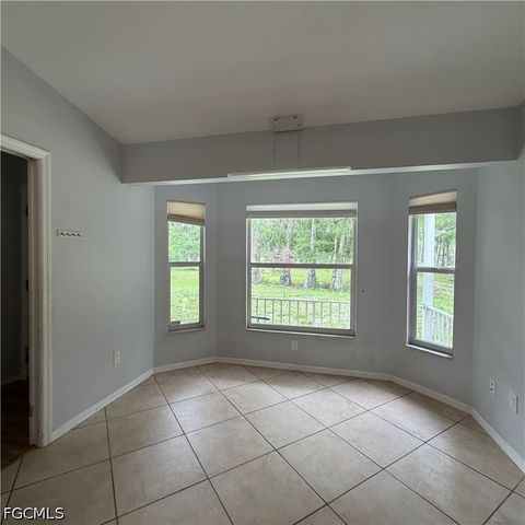 281 8th ST SE, Naples, FL 34117