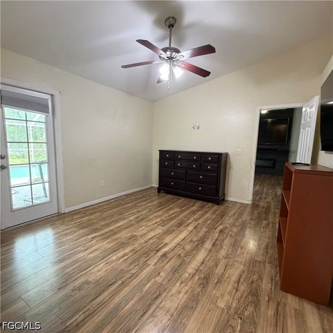 281 8th ST SE, Naples, FL 34117