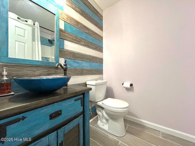 141 Charlton Road, Hubert, NC 28539