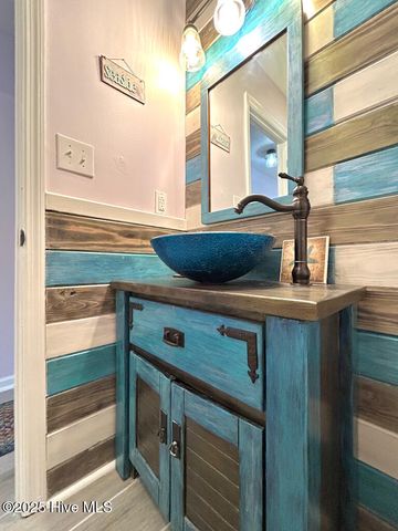 141 Charlton Road, Hubert, NC 28539